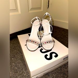 BRAND NEW Schutz heels